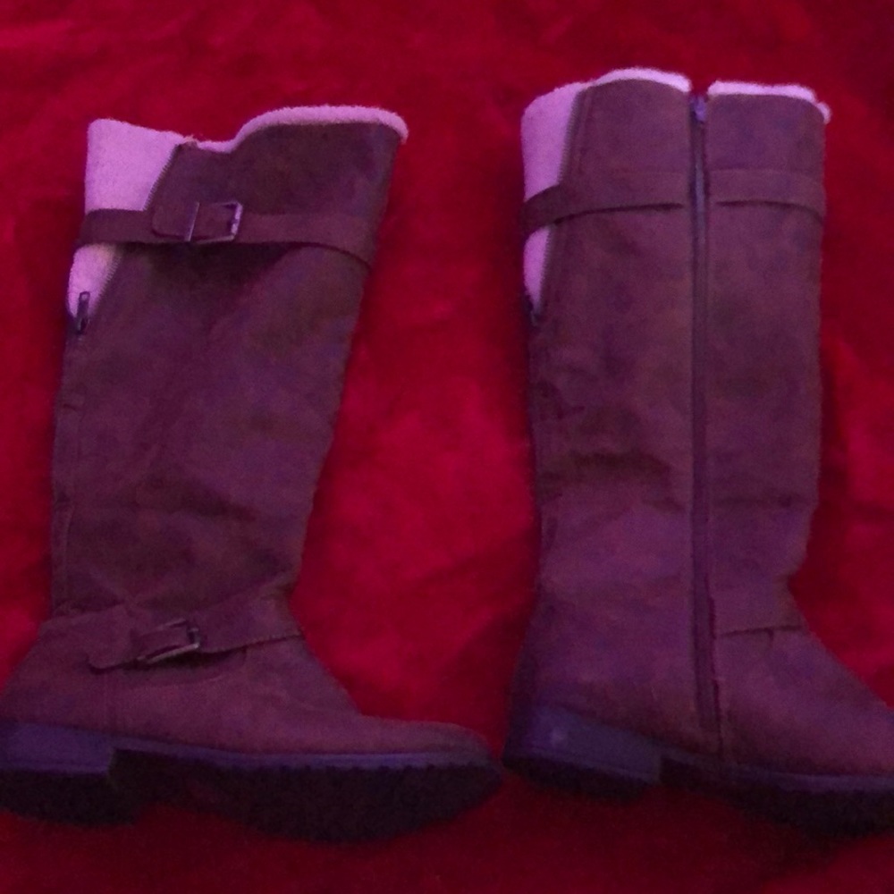 Vintage Pleather Boots with fur accents